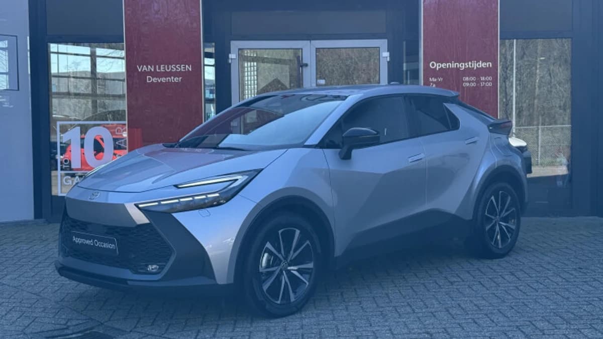 Toyota C hr — foto 1