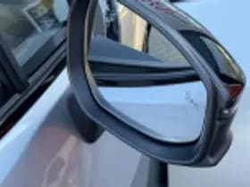 Toyota C hr thumbnail 44