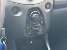 Toyota Aygo thumbnail 12