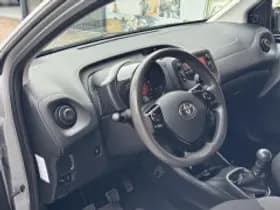 Toyota Aygo thumbnail 3