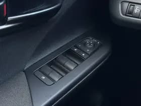 Toyota C hr thumbnail 20