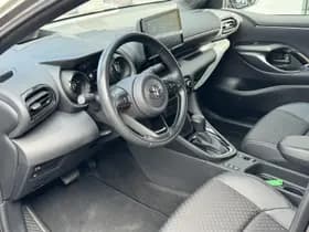 Toyota Yaris thumbnail 12