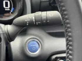 Toyota Yaris thumbnail 60