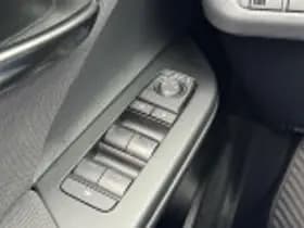 Toyota C hr thumbnail 46