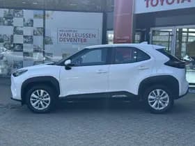Toyota Yaris Cross thumbnail 2