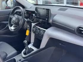 Toyota Yaris Cross thumbnail 4