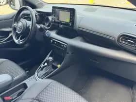 Toyota Yaris thumbnail 12