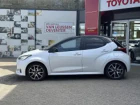 Toyota Yaris thumbnail 3