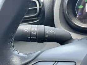 Toyota Yaris thumbnail 24