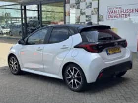 Toyota Yaris thumbnail 4