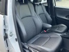 Toyota Yaris thumbnail 33
