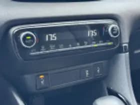 Toyota Yaris thumbnail 40