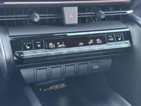 Toyota C hr thumbnail 16