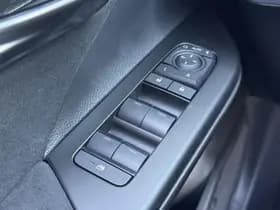 Toyota C hr thumbnail 24