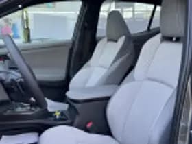 Toyota C hr thumbnail 36