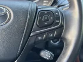 Toyota Avensis thumbnail 50