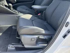 Toyota Yaris thumbnail 14