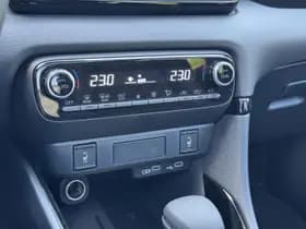 Toyota Yaris thumbnail 21