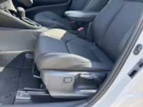 Toyota Yaris thumbnail 40
