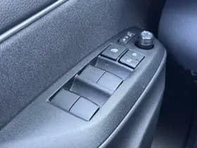 Toyota Yaris thumbnail 14