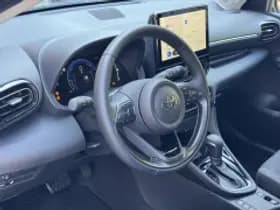 Toyota Yaris thumbnail 6