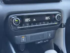 Toyota Yaris thumbnail 43