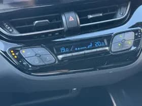 Toyota C hr thumbnail 18