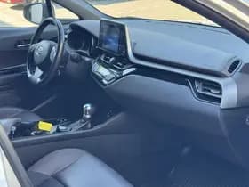 Toyota C hr thumbnail 60
