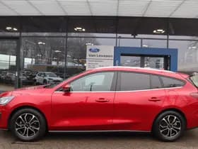 Ford Focus thumbnail 8