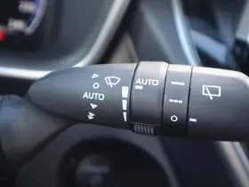 Toyota Corolla thumbnail 35