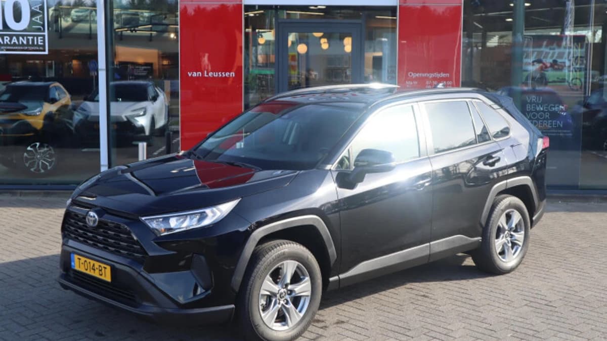 Toyota RAV4 — foto 1