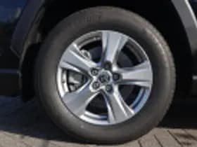 Toyota RAV4 thumbnail 41