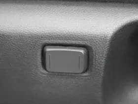Toyota C hr thumbnail 27