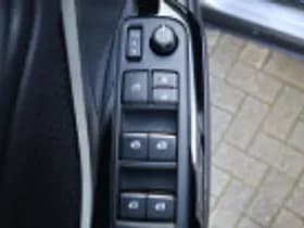 Toyota C hr thumbnail 55