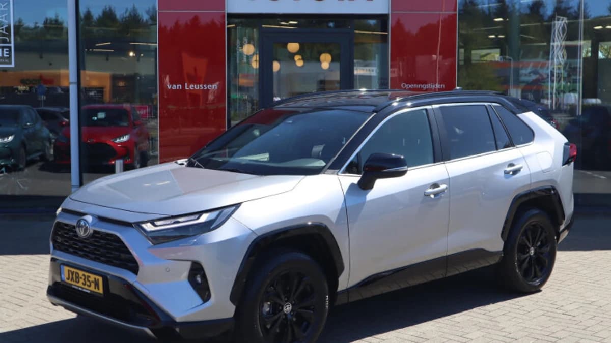 Toyota RAV4 — foto 1
