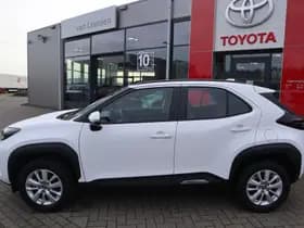 Toyota Yaris Cross thumbnail 2