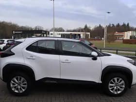 Toyota Yaris Cross thumbnail 13
