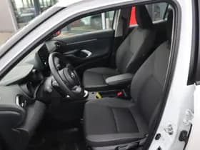 Toyota Yaris Cross thumbnail 19