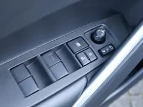 Toyota Corolla thumbnail 22