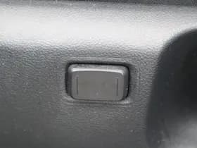 Toyota C hr thumbnail 28