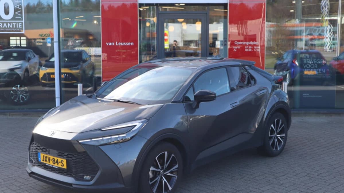 Toyota C hr — foto 1