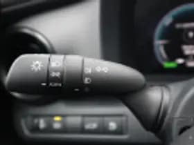 Toyota C hr thumbnail 71