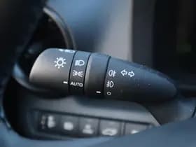 Toyota C hr thumbnail 33