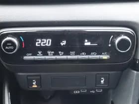 Toyota Yaris thumbnail 38