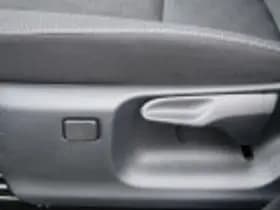 Toyota Yaris thumbnail 63