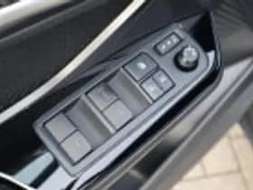 Toyota C hr thumbnail 65