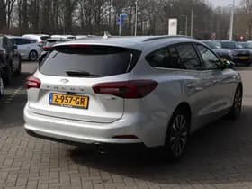 Ford Focus thumbnail 12