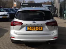 Ford Focus thumbnail 4