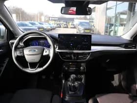Ford Focus thumbnail 24
