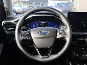 Ford Focus thumbnail 25